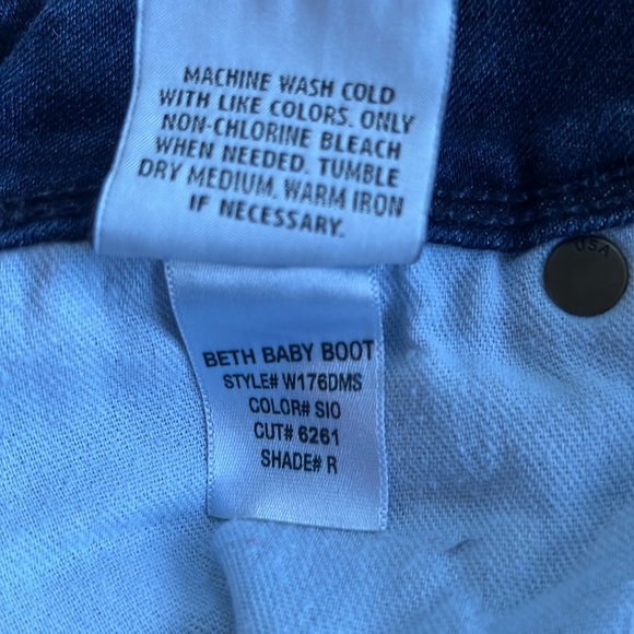 Hudson Jeans Beth Baby Boot Darker Wash Jeans Size 26 - Picture 10 of 13